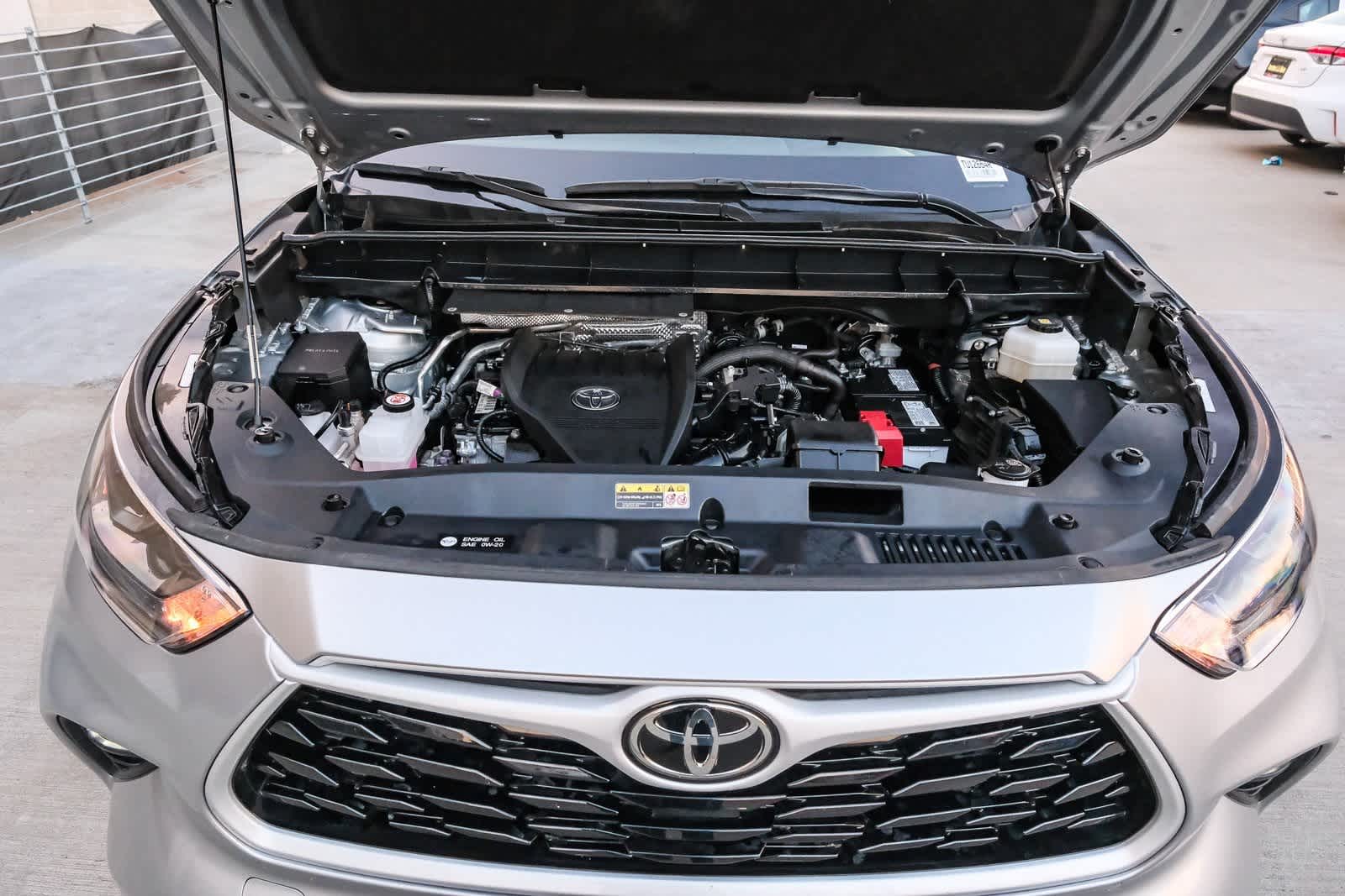 Thumbnail: 2024 Toyota Highlander - 28