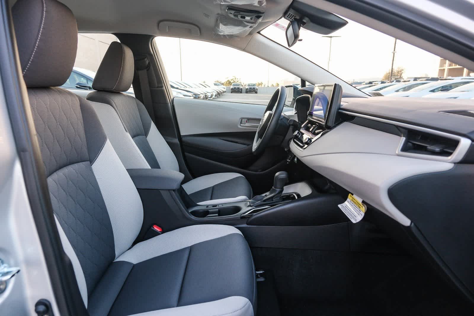 Thumbnail: 2025 Toyota Corolla - 18