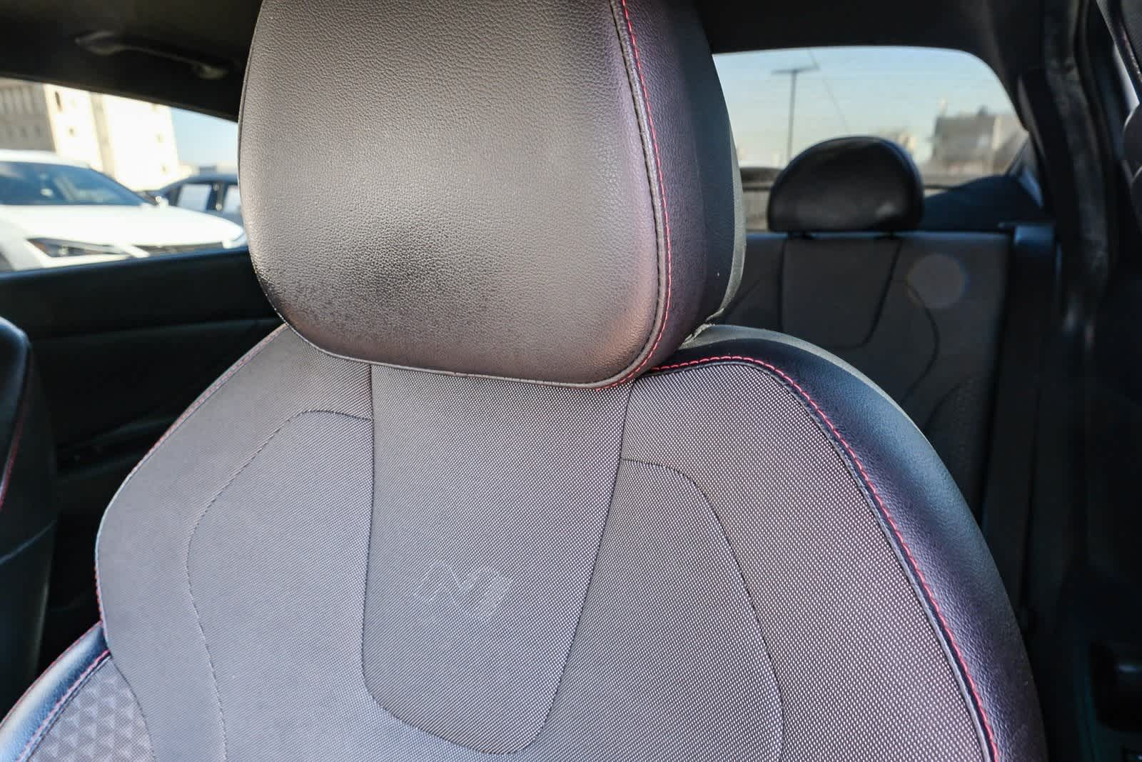 Thumbnail: 2022 Hyundai Elantra - 22