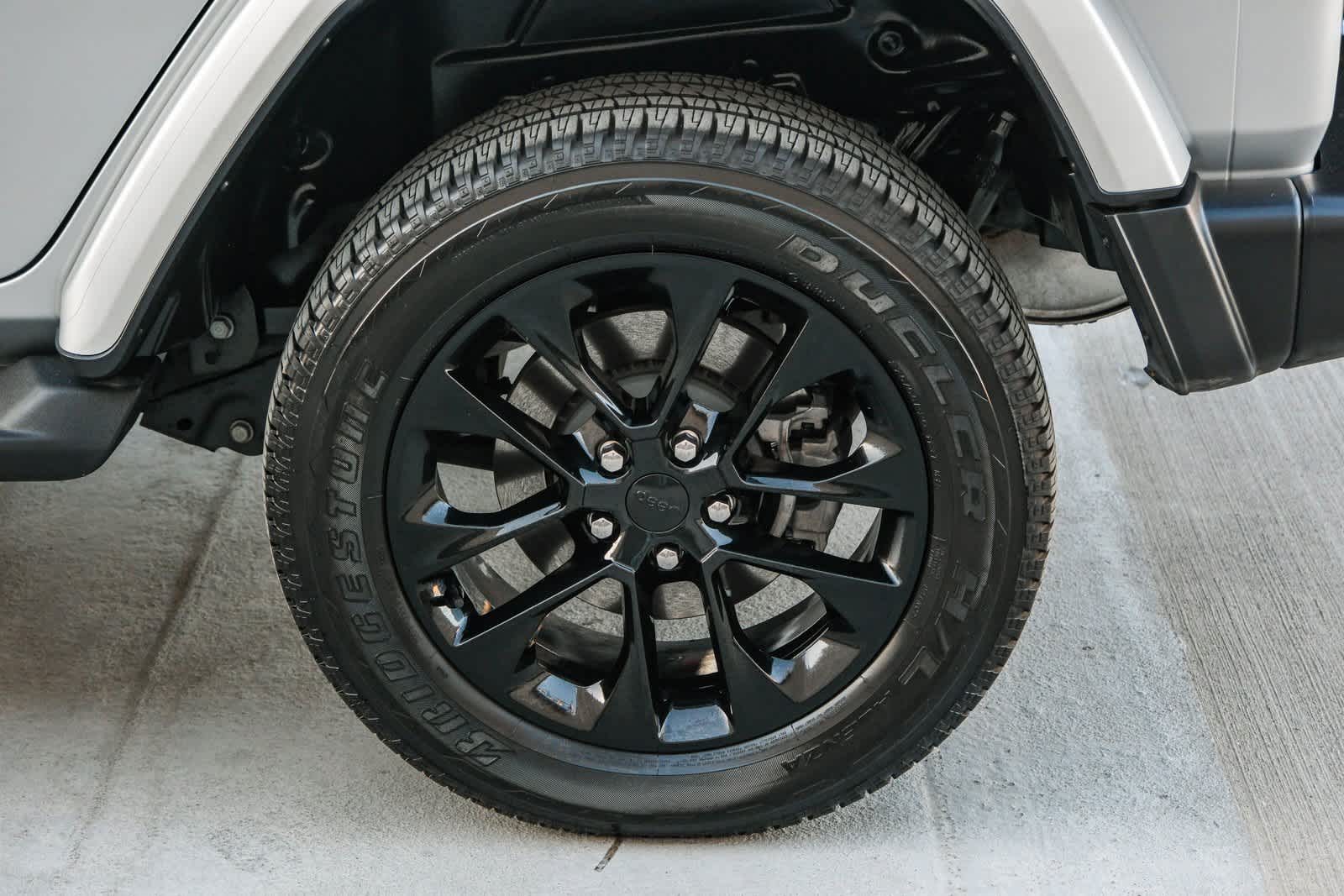 Thumbnail: 2023 Jeep Wrangler - 9