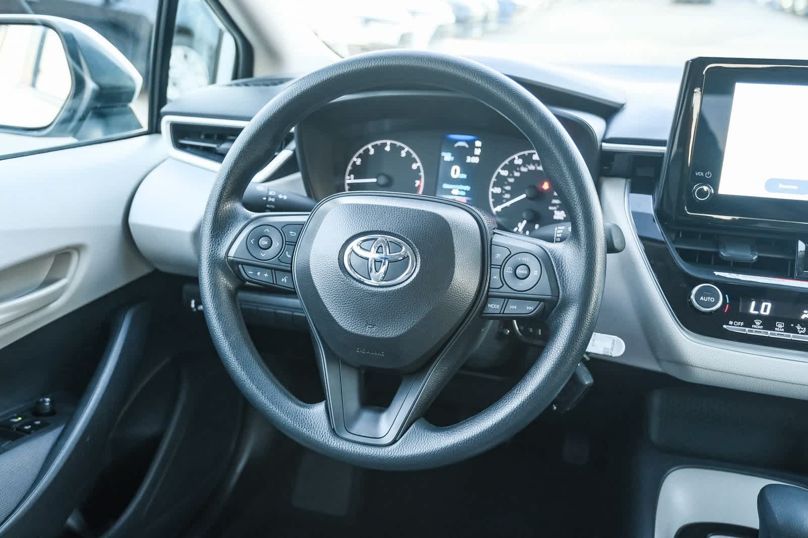 Thumbnail: 2025 Toyota Corolla - 16