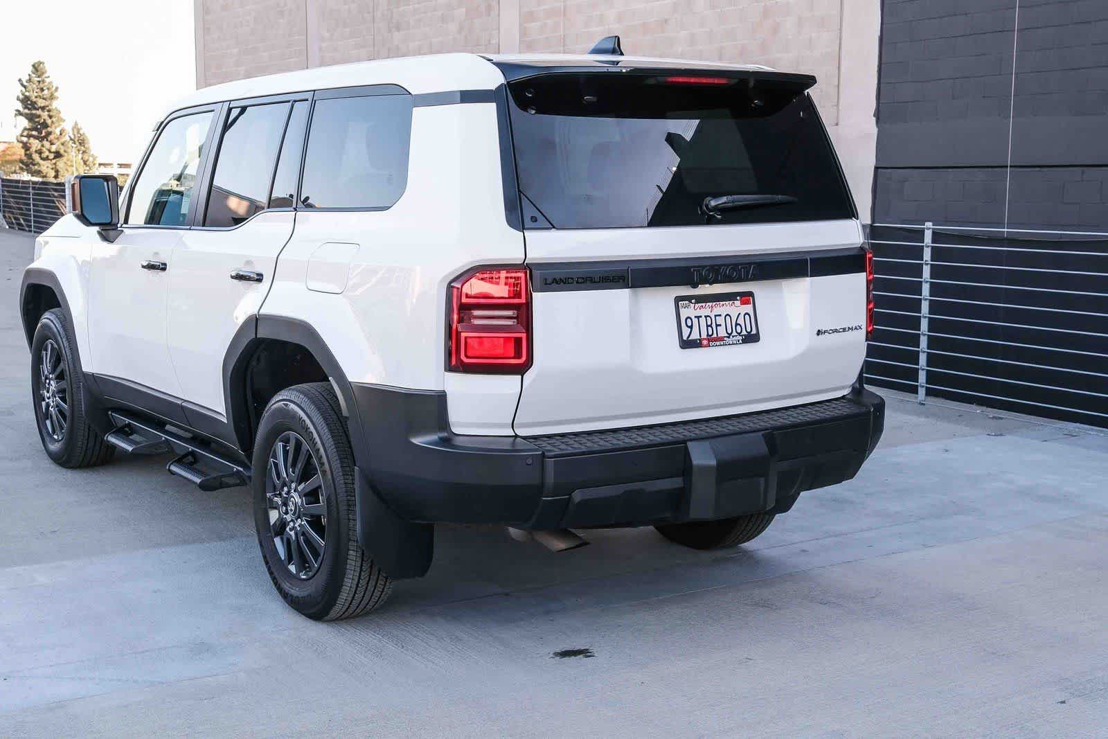 Thumbnail: 2025 Toyota Land Cruiser - 8