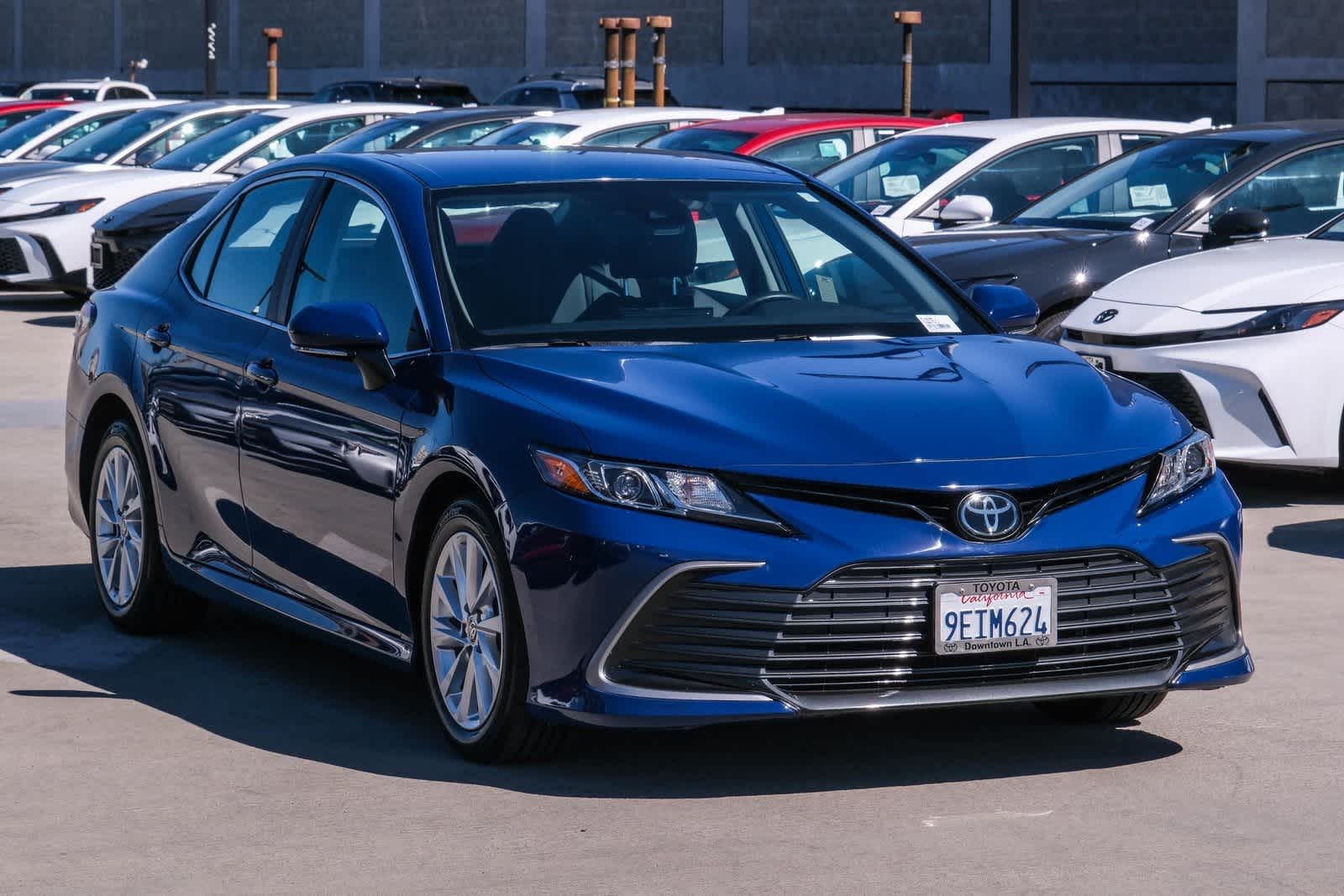 Thumbnail: 2023 Toyota Camry - 3