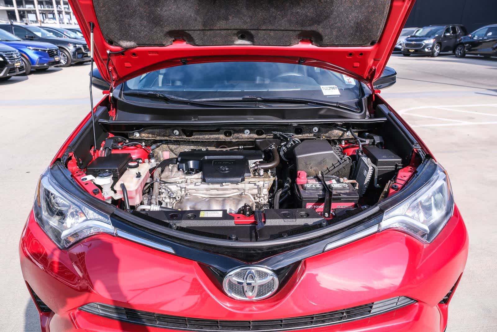 Thumbnail: 2016 Toyota RAV4 - 27