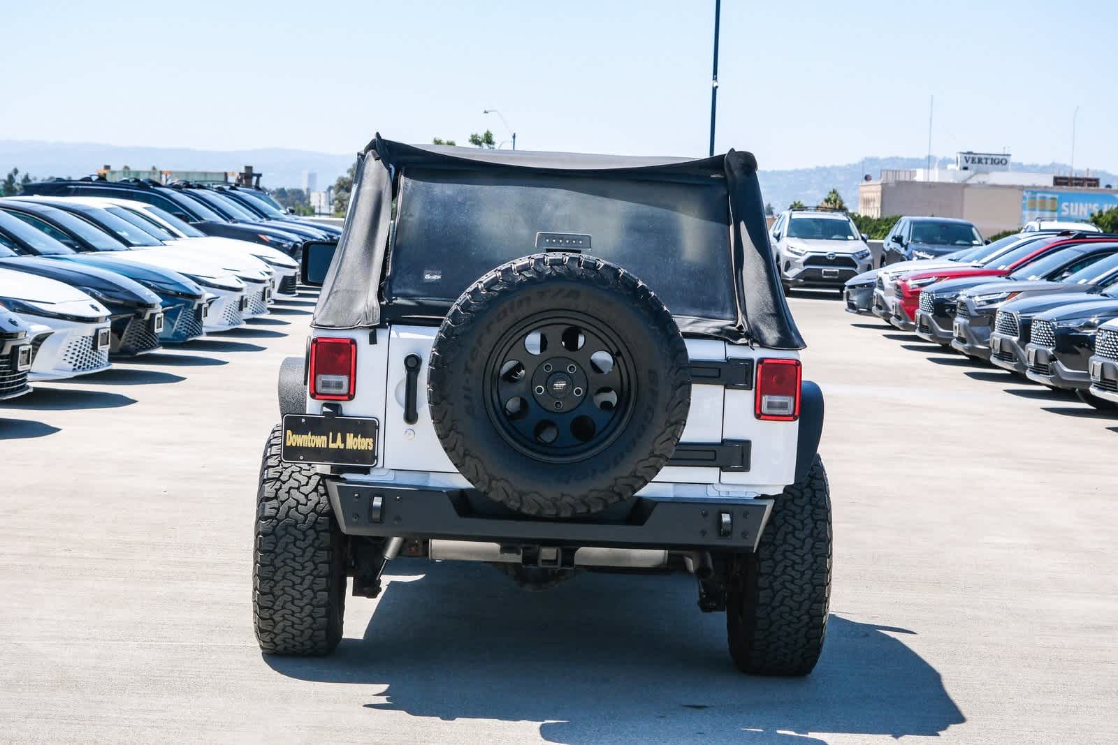 Thumbnail: 2015 Jeep Wrangler - 5