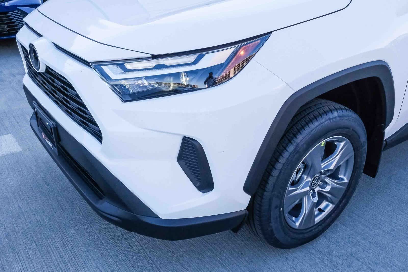 Thumbnail: 2025 Toyota RAV4 - 12