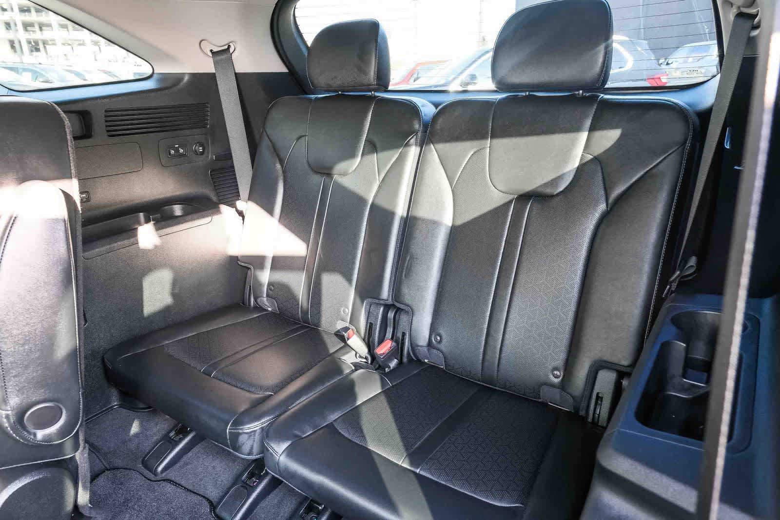 Thumbnail: 2023 Kia Sorento - 20