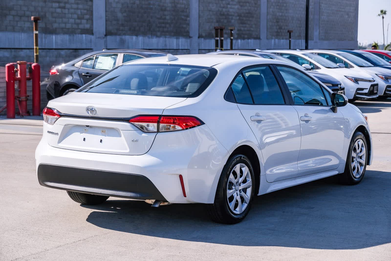 Thumbnail: 2025 Toyota Corolla - 4