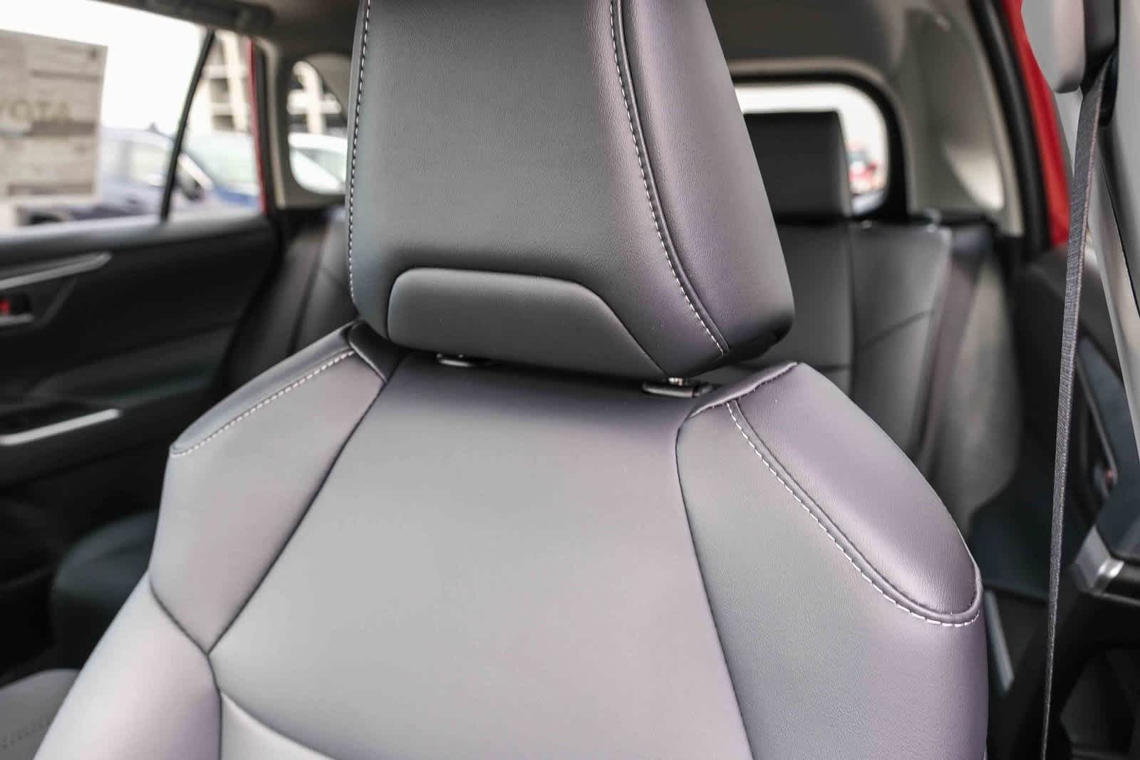 Thumbnail: 2025 Toyota RAV4 - 22