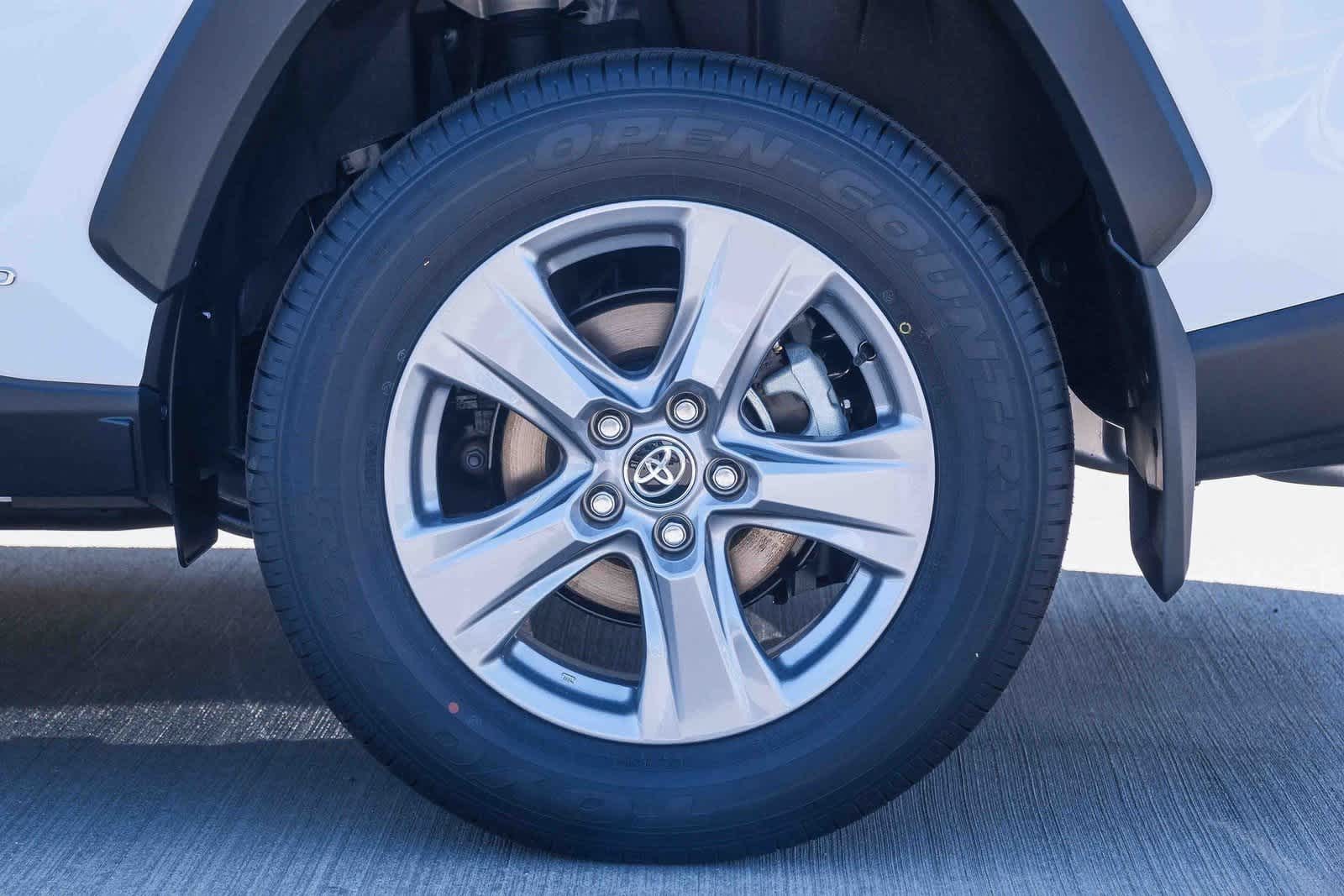 Thumbnail: 2025 Toyota RAV4 - 9