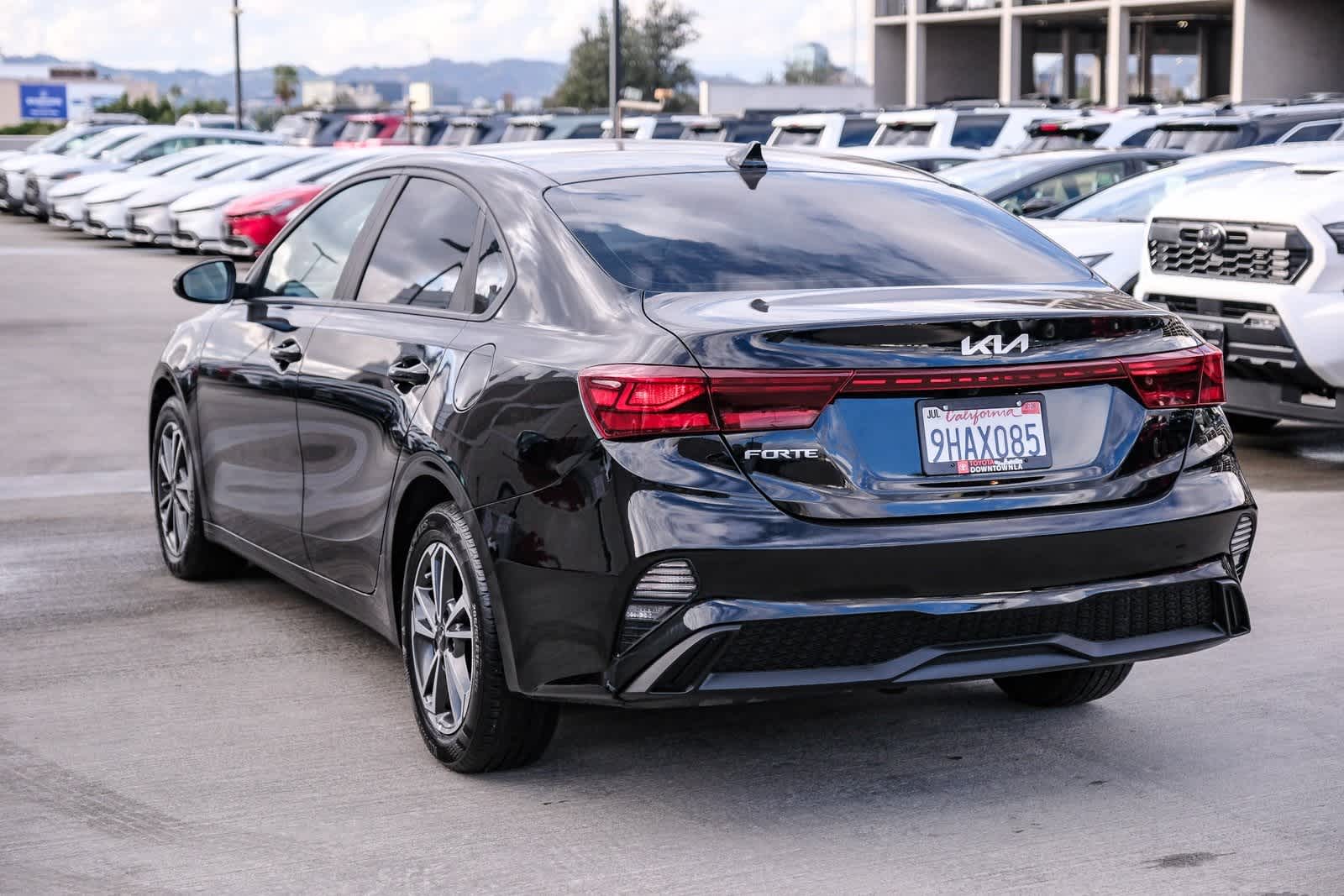 Thumbnail: 2023 Kia Forte - 6