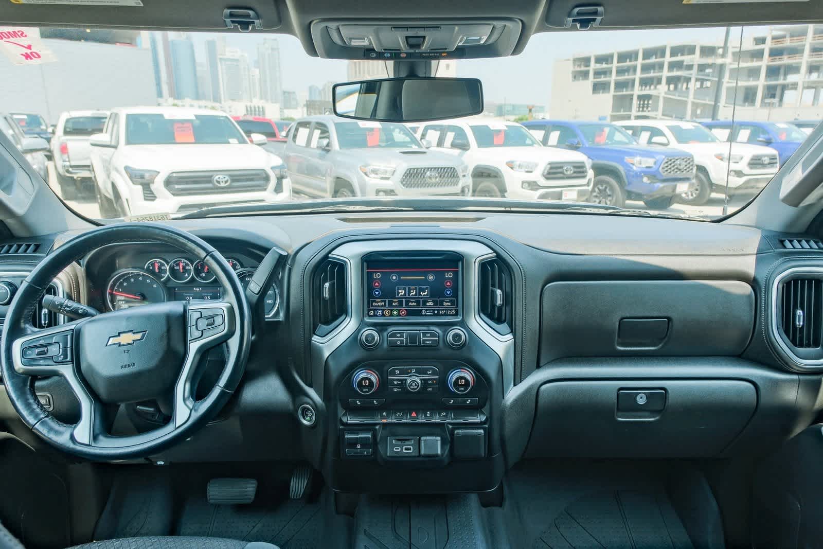 Thumbnail: 2021 Chevrolet Silverado 1500 - 12