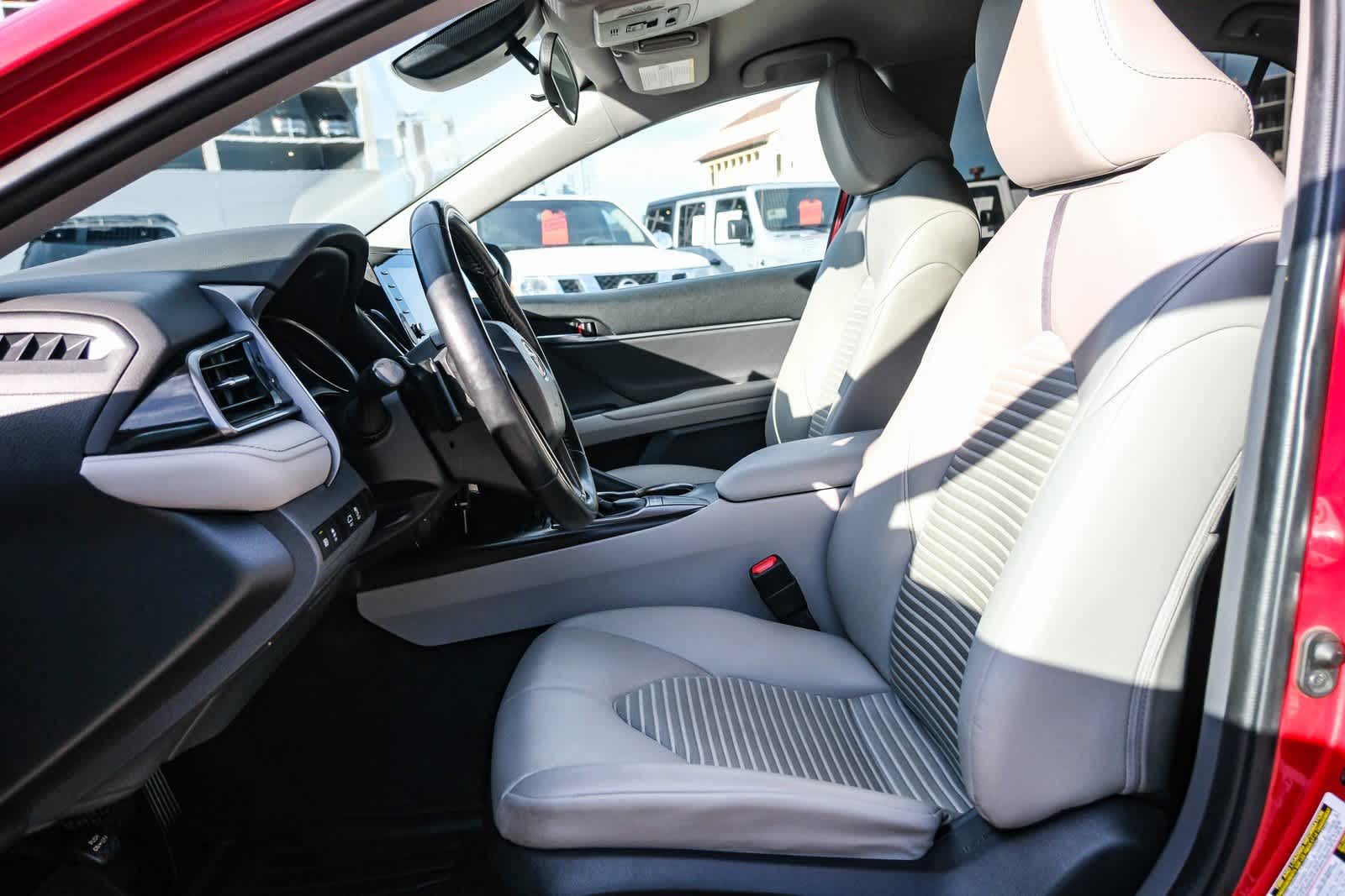 Thumbnail: 2022 Toyota Camry - 19