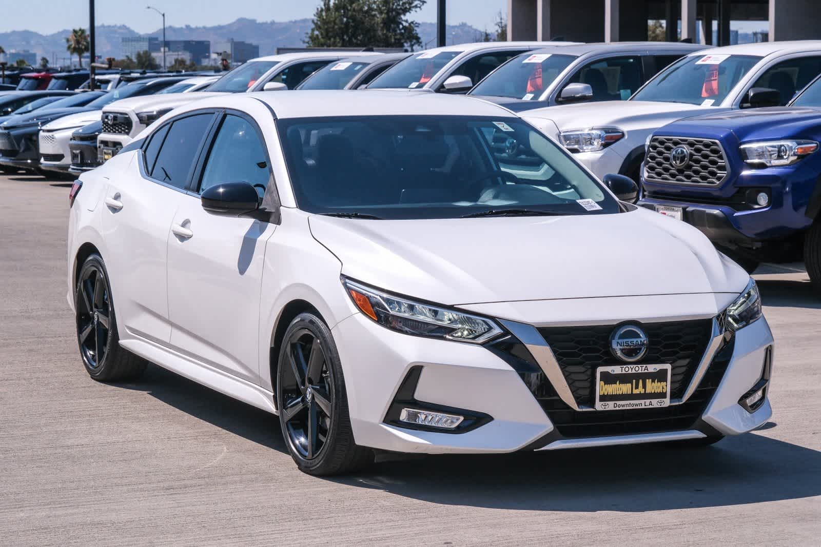 Thumbnail: 2021 Nissan Sentra - 3
