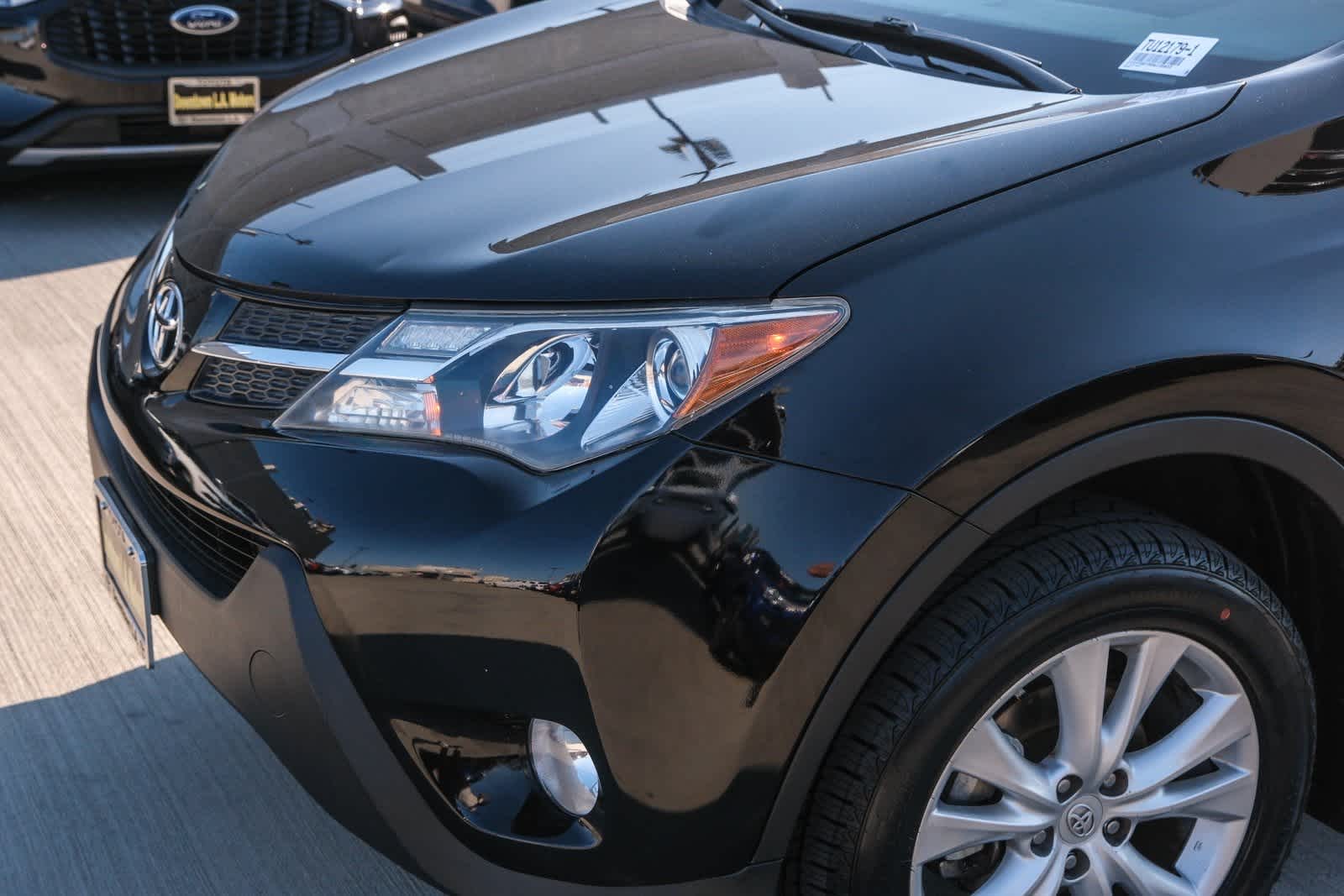 Thumbnail: 2014 Toyota RAV4 - 11