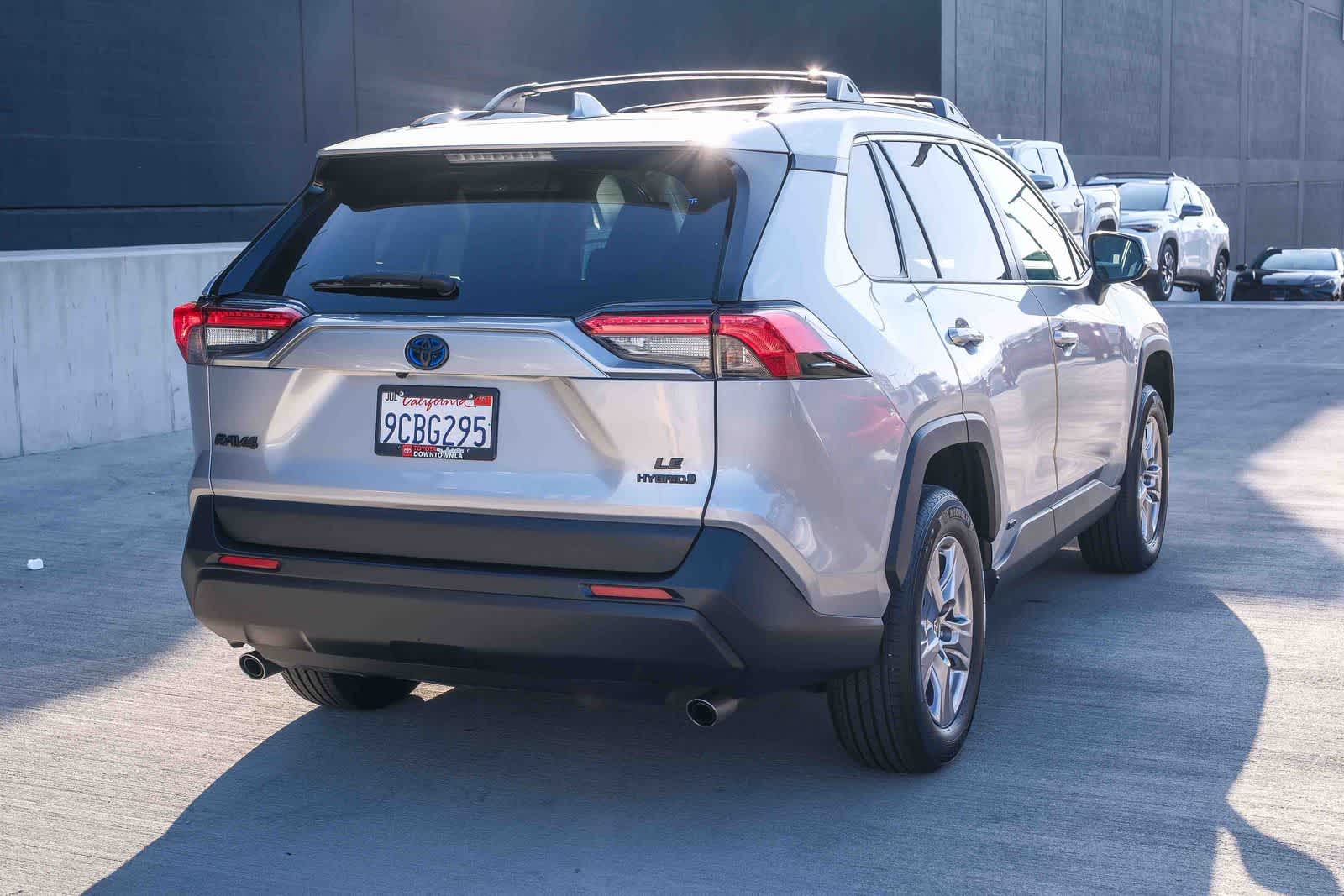 Thumbnail: 2022 Toyota RAV4 - 4