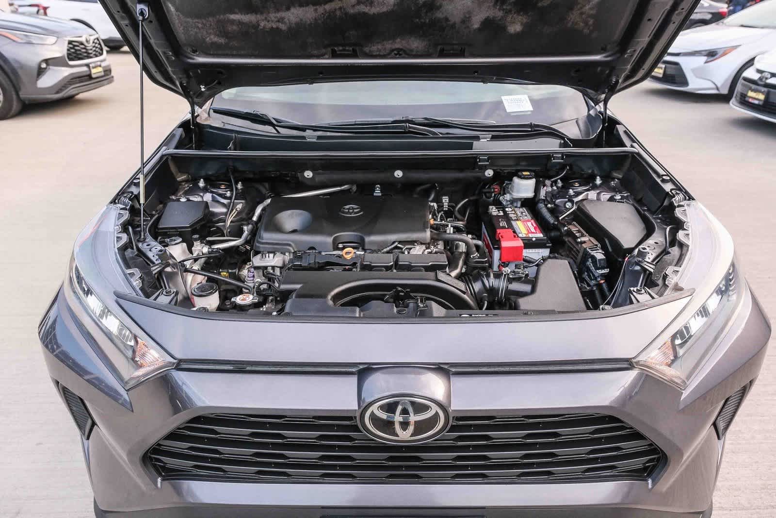 Thumbnail: 2020 Toyota RAV4 - 29