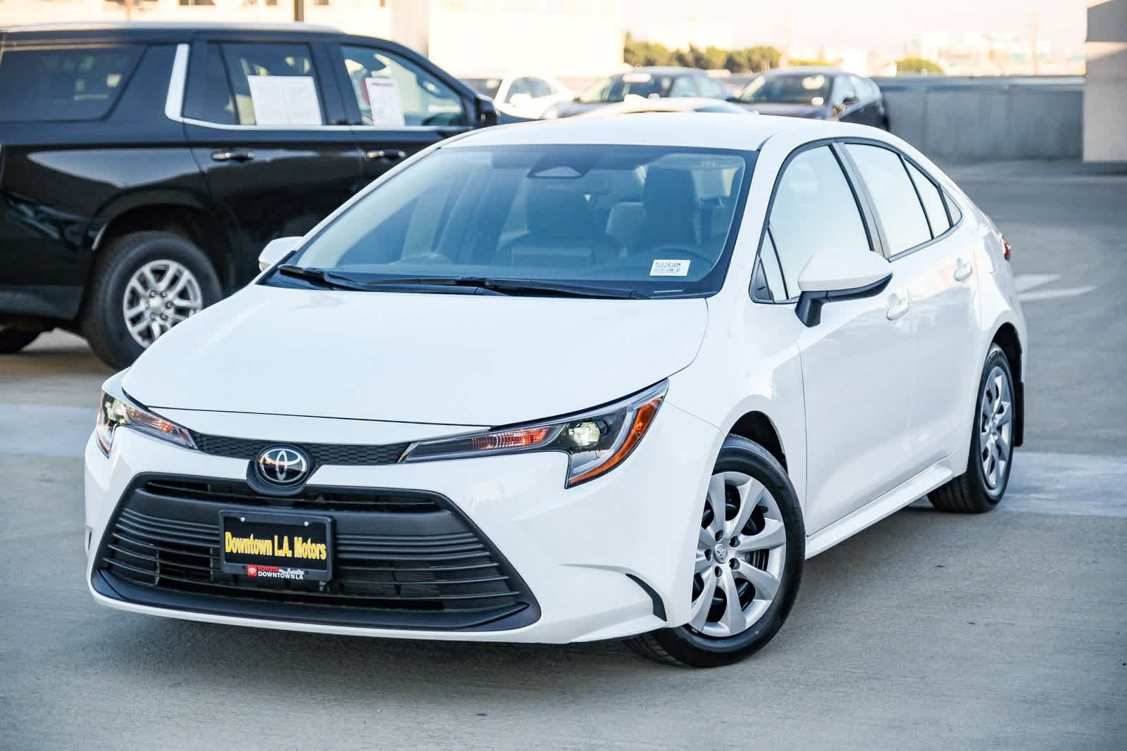 2025 Toyota Corolla LE's photo