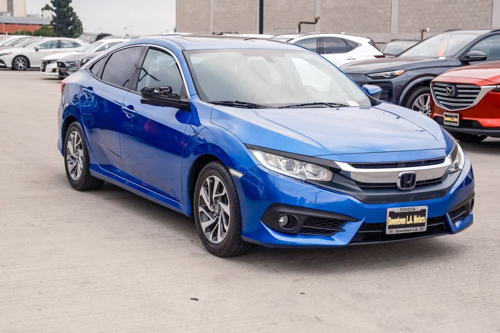 Thumbnail: 2017 Honda Civic - 3