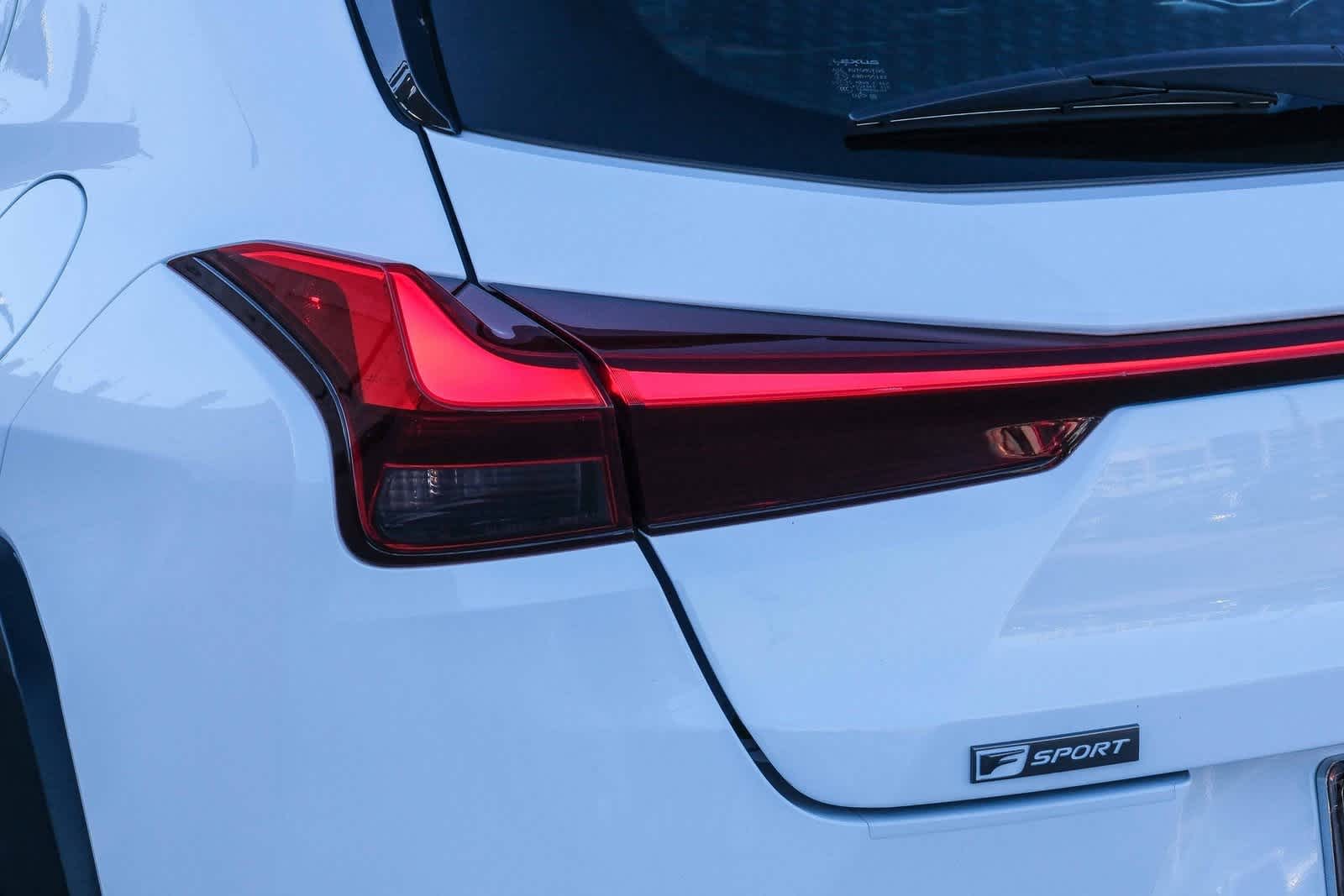 Thumbnail: 2019 Lexus UX - 7