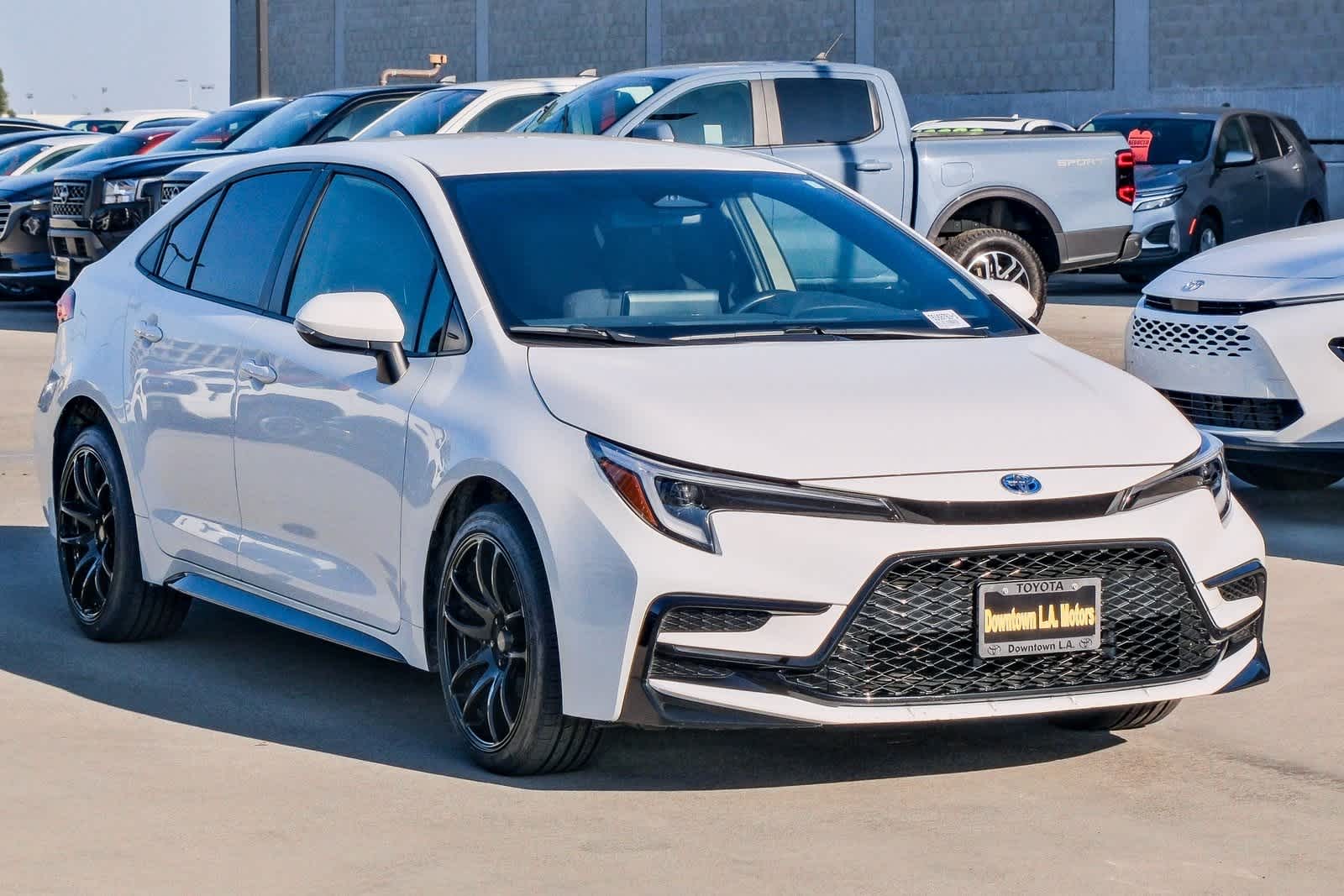 Thumbnail: 2024 Toyota Corolla - 3