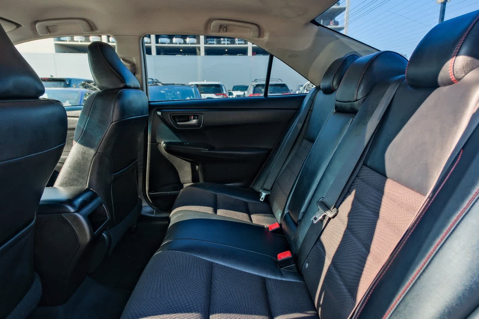 Thumbnail: 2016 Toyota Camry - 19