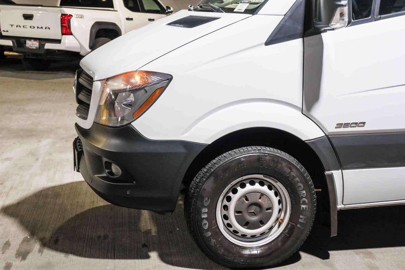 Thumbnail: 2016 Mercedes-Benz Sprinter - 12