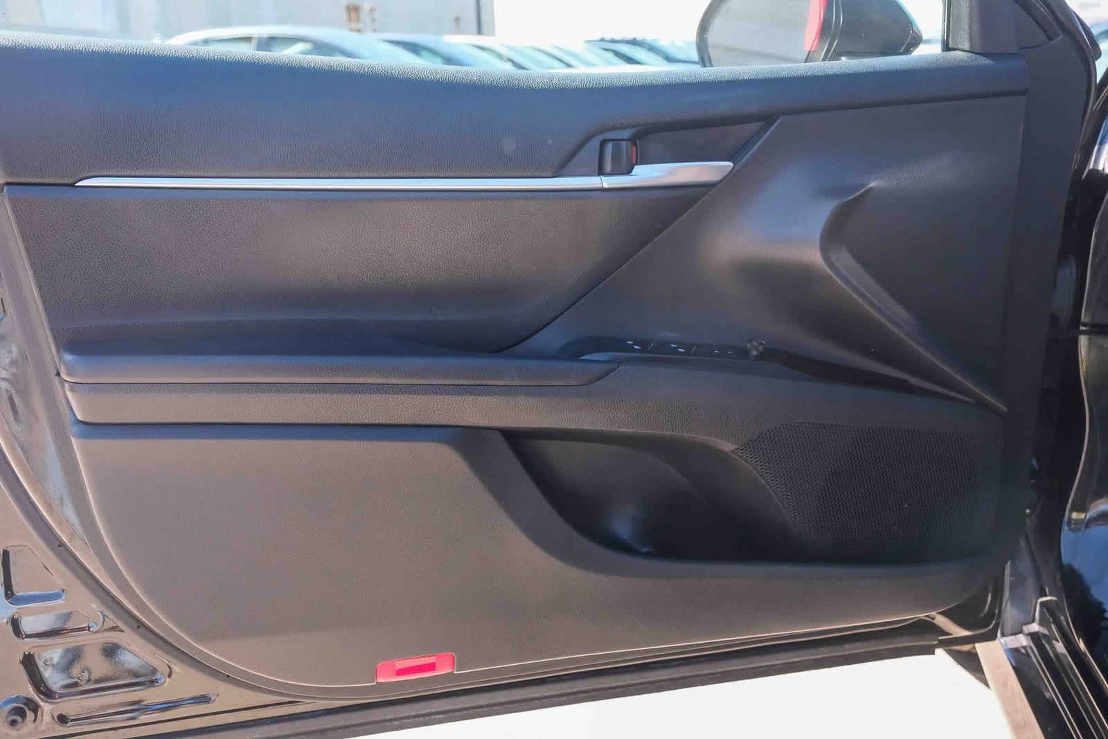 Thumbnail: 2020 Toyota Camry - 23
