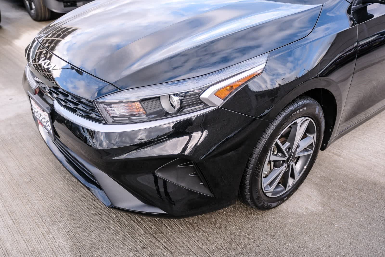 Thumbnail: 2023 Kia Forte - 12