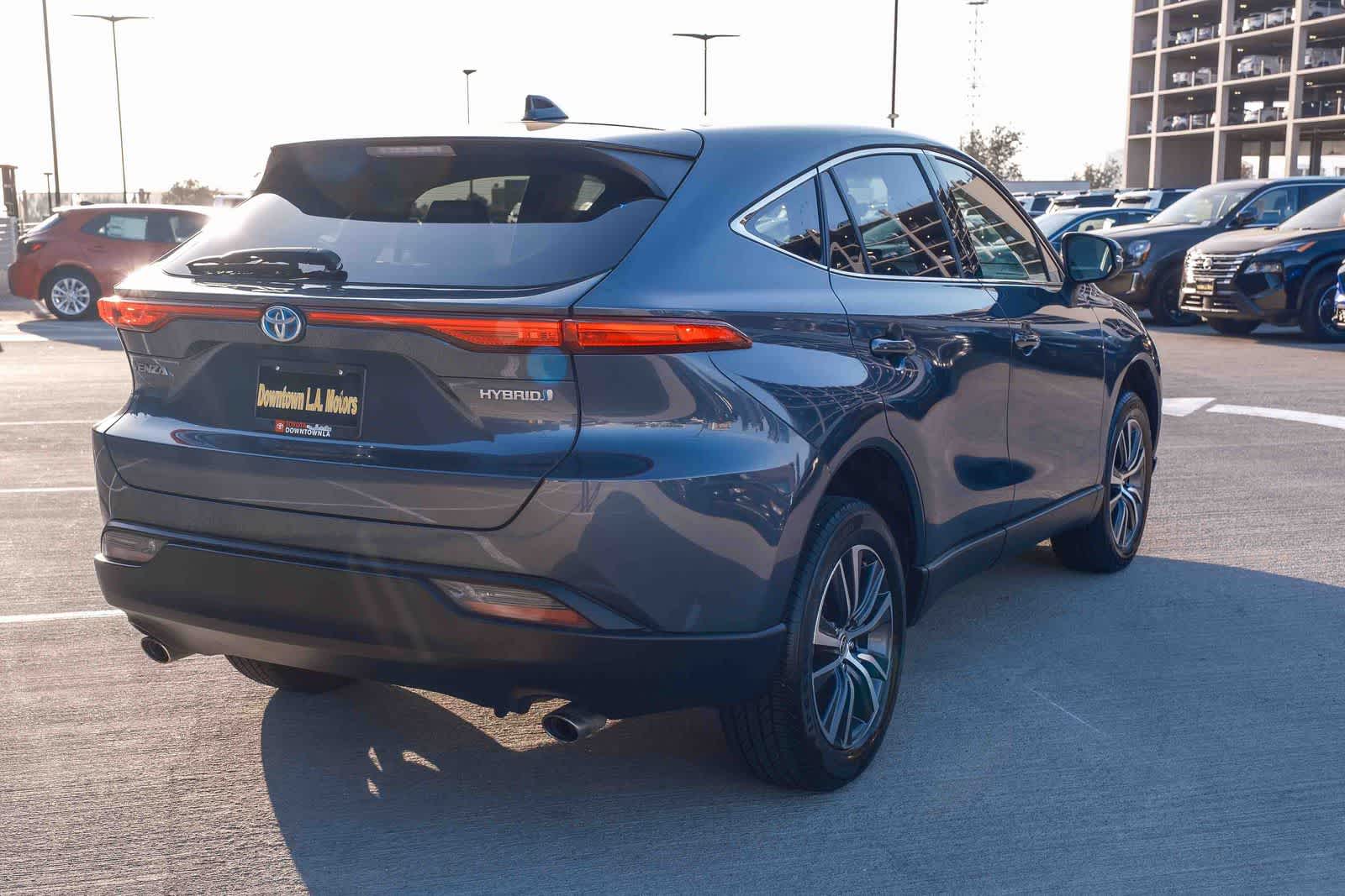 Thumbnail: 2022 Toyota Venza - 4