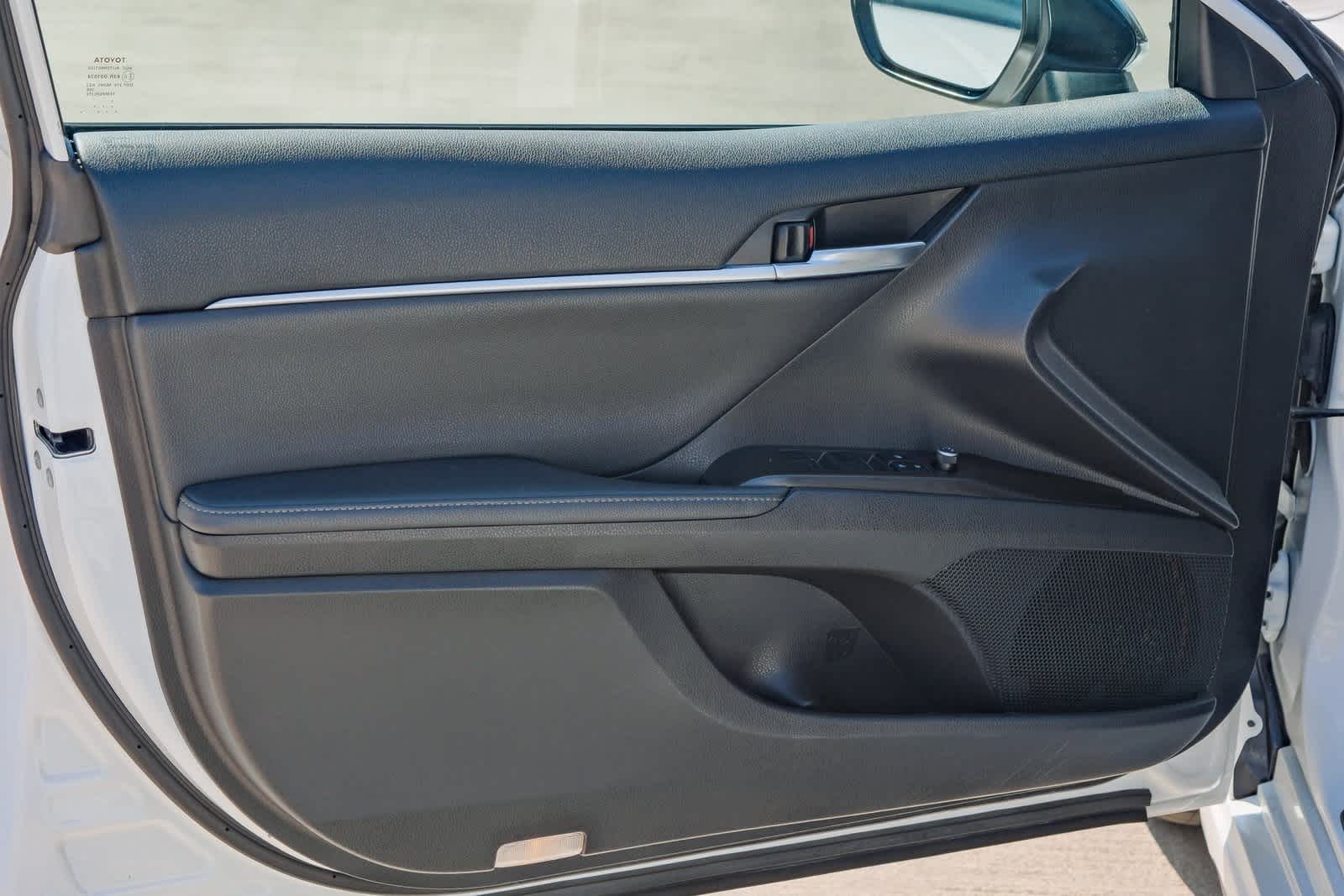 Thumbnail: 2022 Toyota Camry - 22