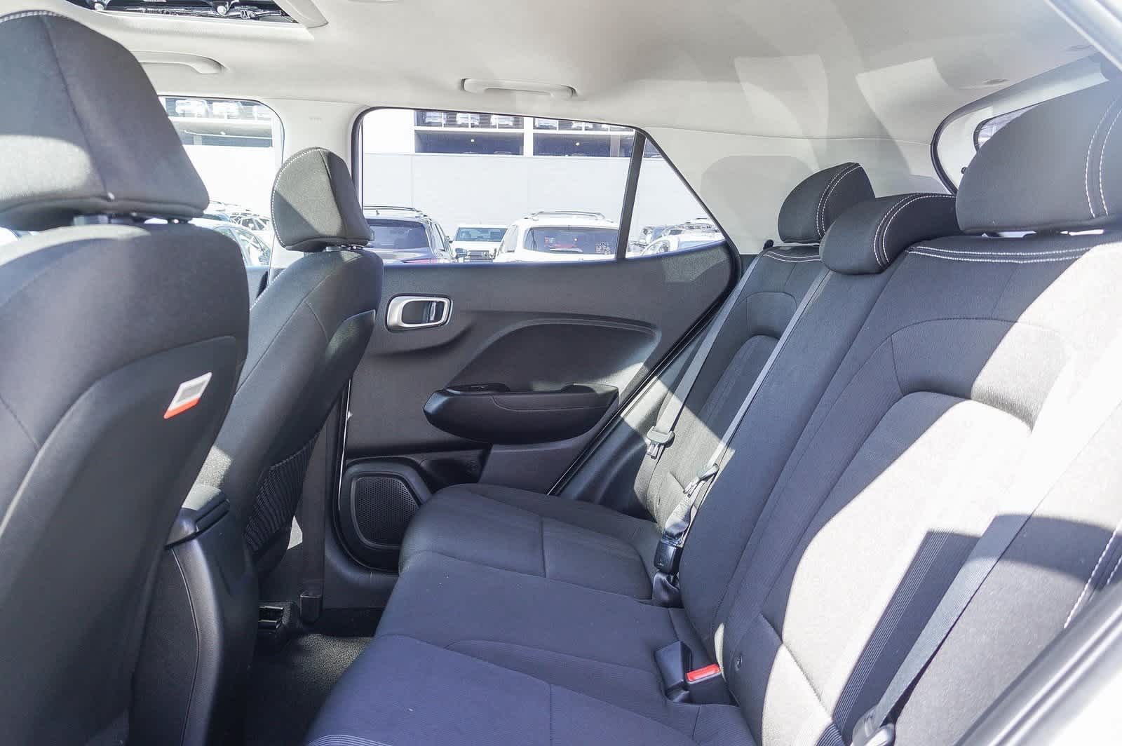 2023 Hyundai Venue SEL 16