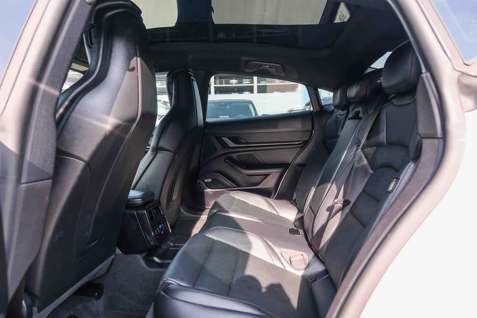 Thumbnail: 2025 Porsche Taycan - 18