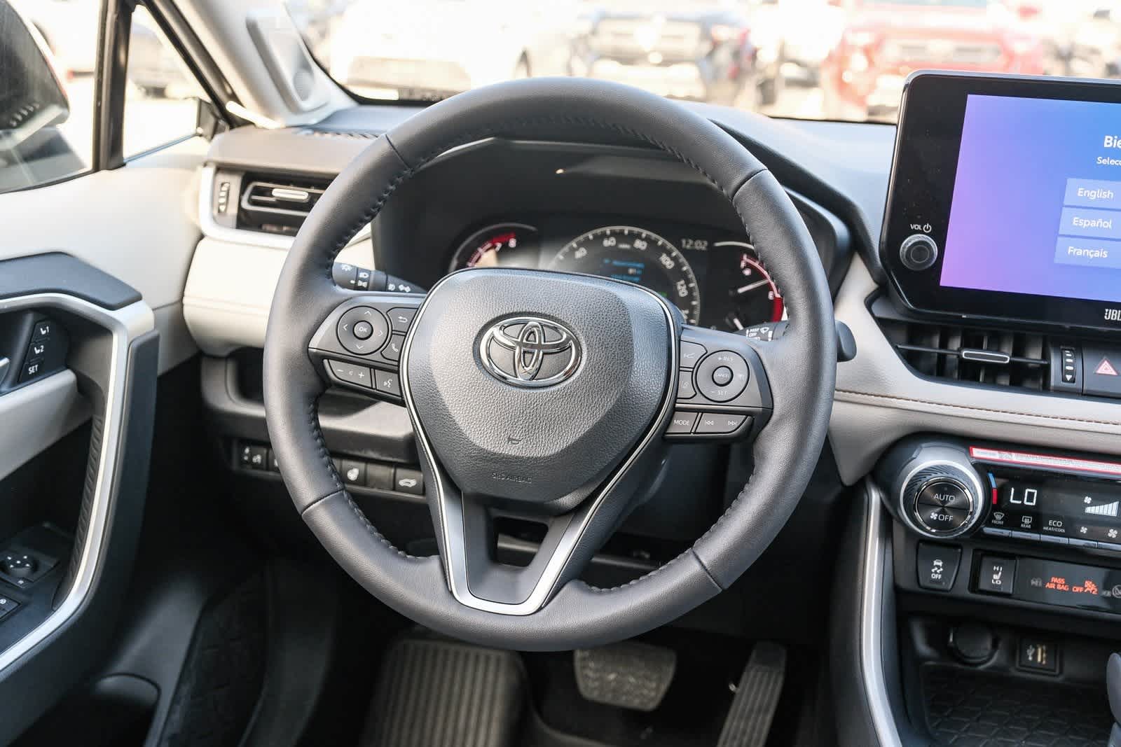 Thumbnail: 2025 Toyota RAV4 - 17