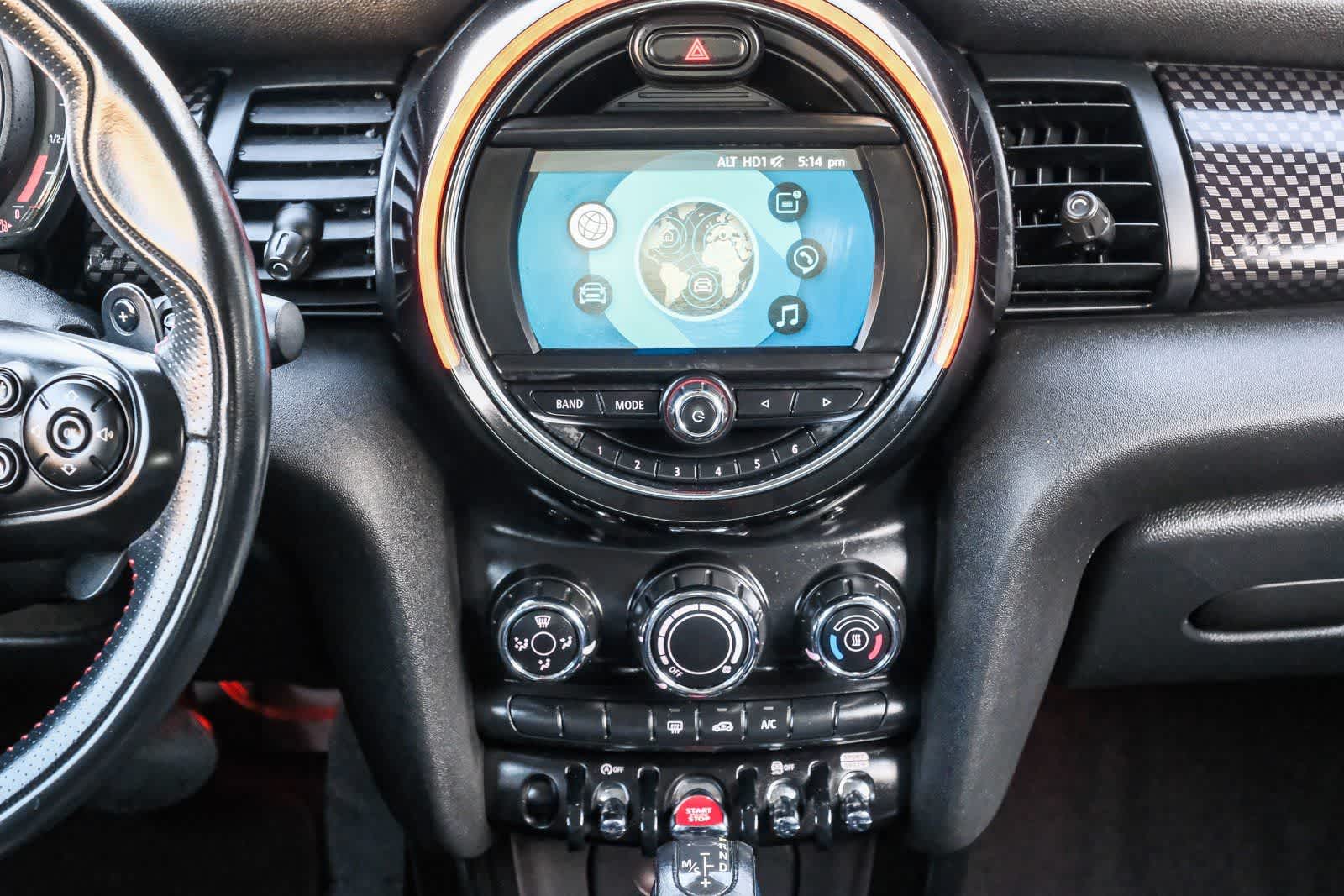 Thumbnail: 2019 MINI Cooper Hardtop - 14