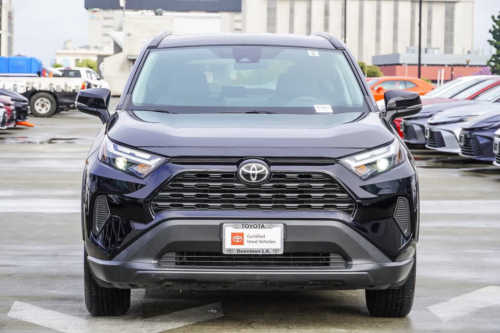 2022 Toyota RAV4 XLE 2