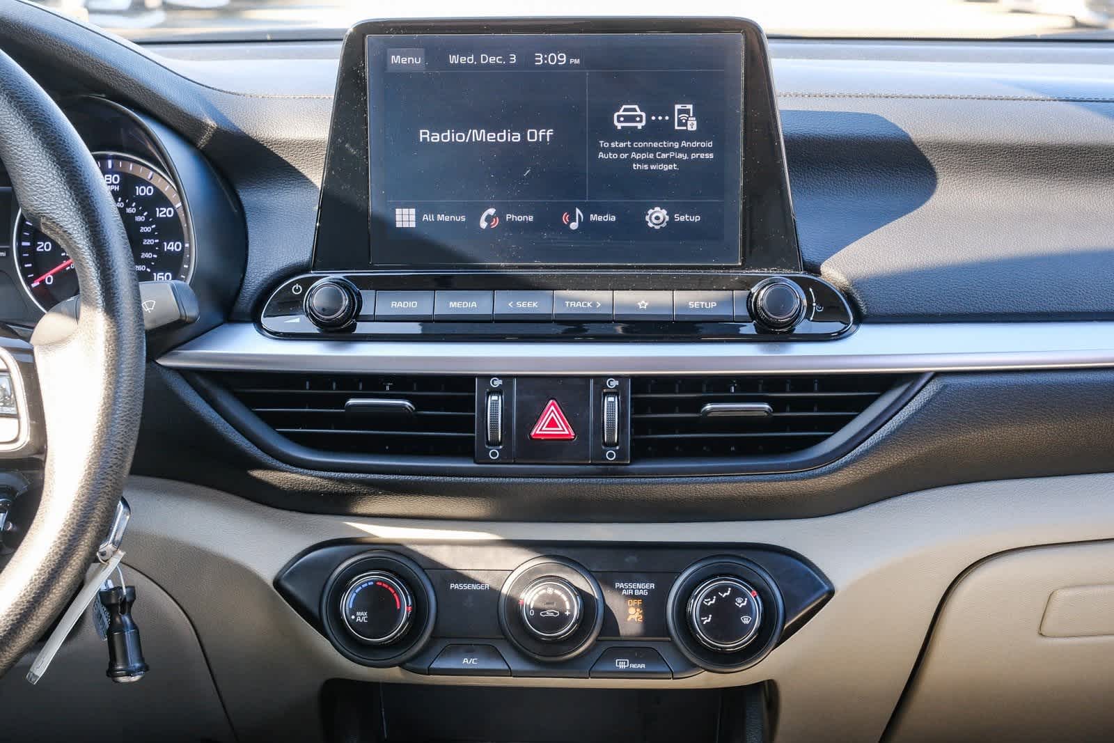 Thumbnail: 2023 Kia Forte - 14