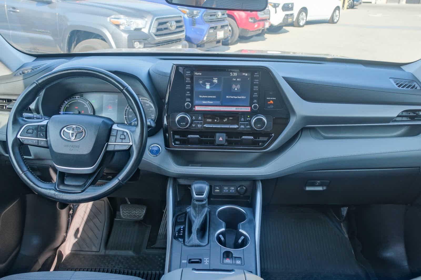 Thumbnail: 2022 Toyota Highlander - 13