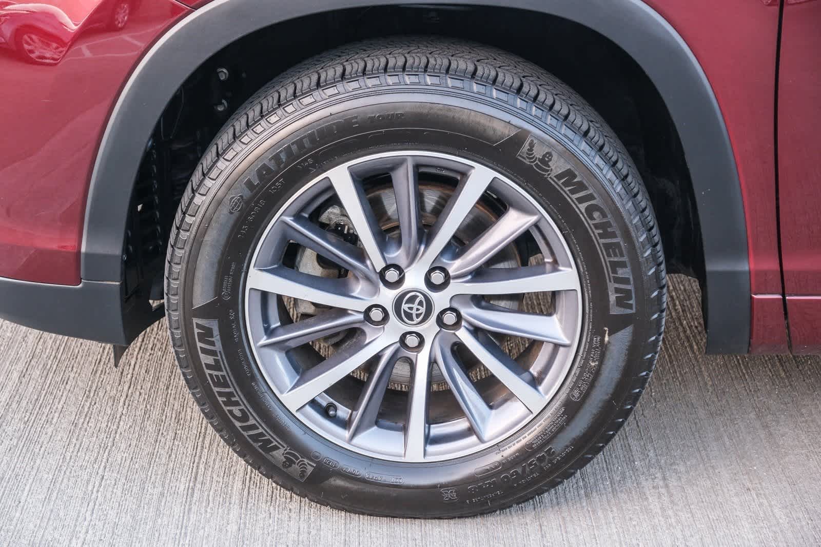 Thumbnail: 2018 Toyota Highlander - 9