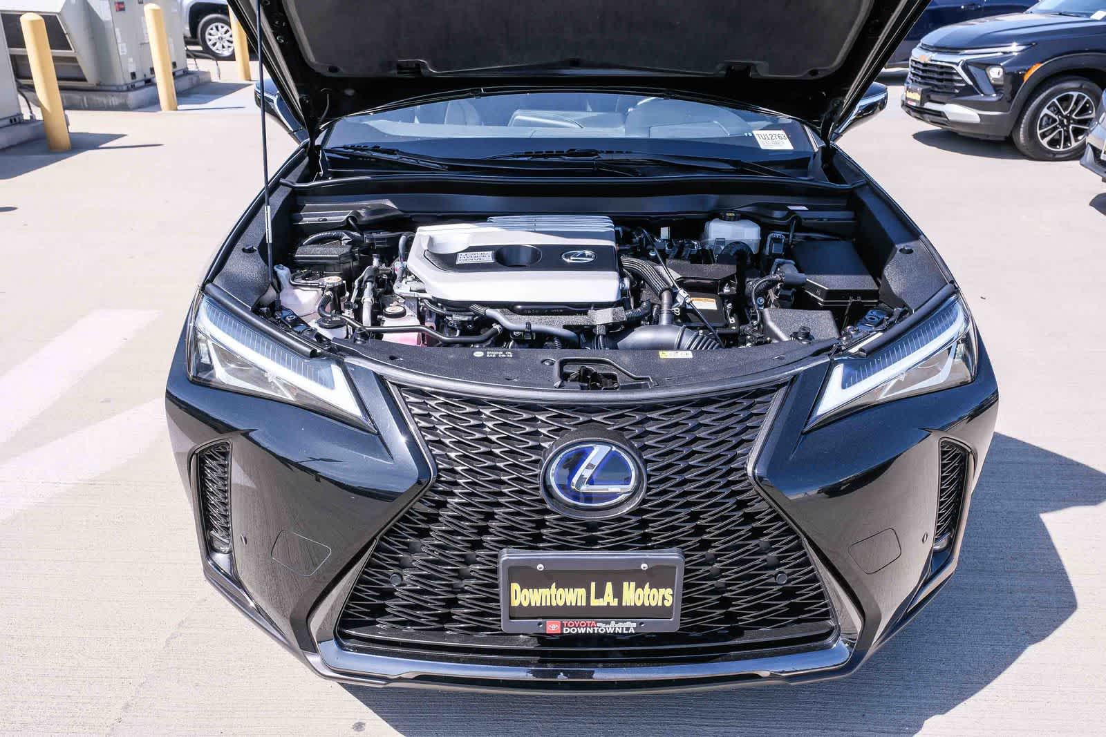 Thumbnail: 2020 Lexus UX - 27