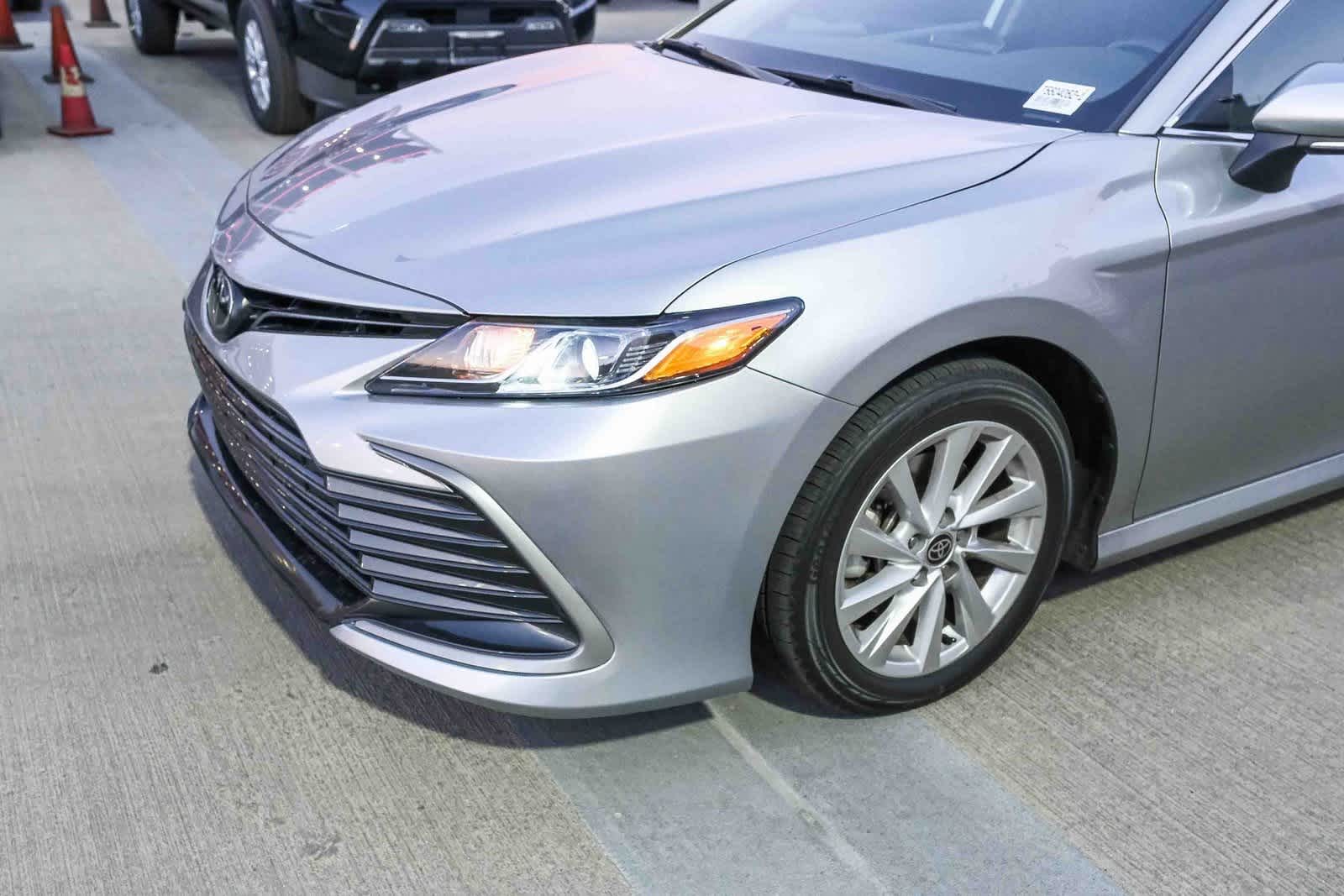 Thumbnail: 2023 Toyota Camry - 12