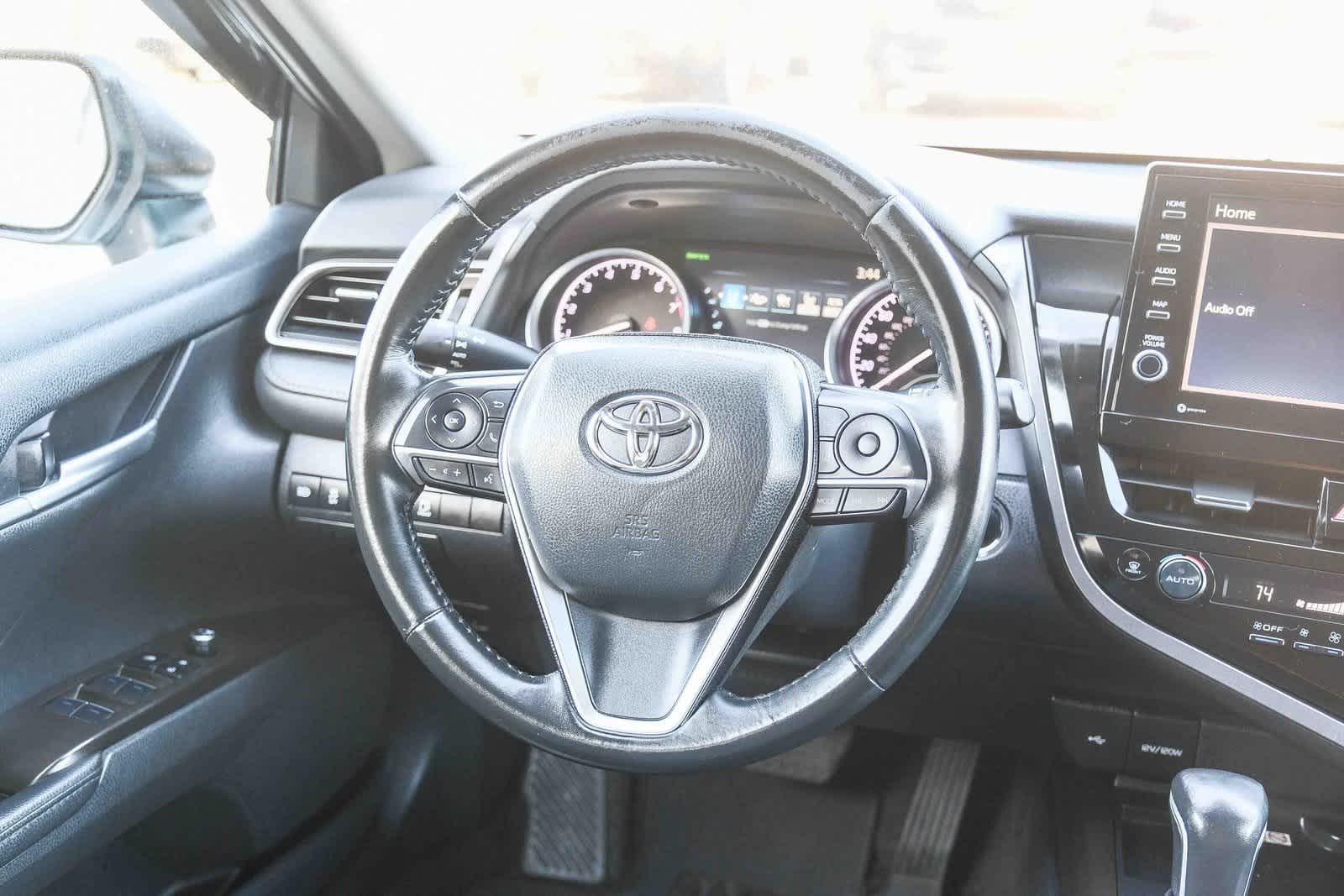 Thumbnail: 2023 Toyota Camry - 17