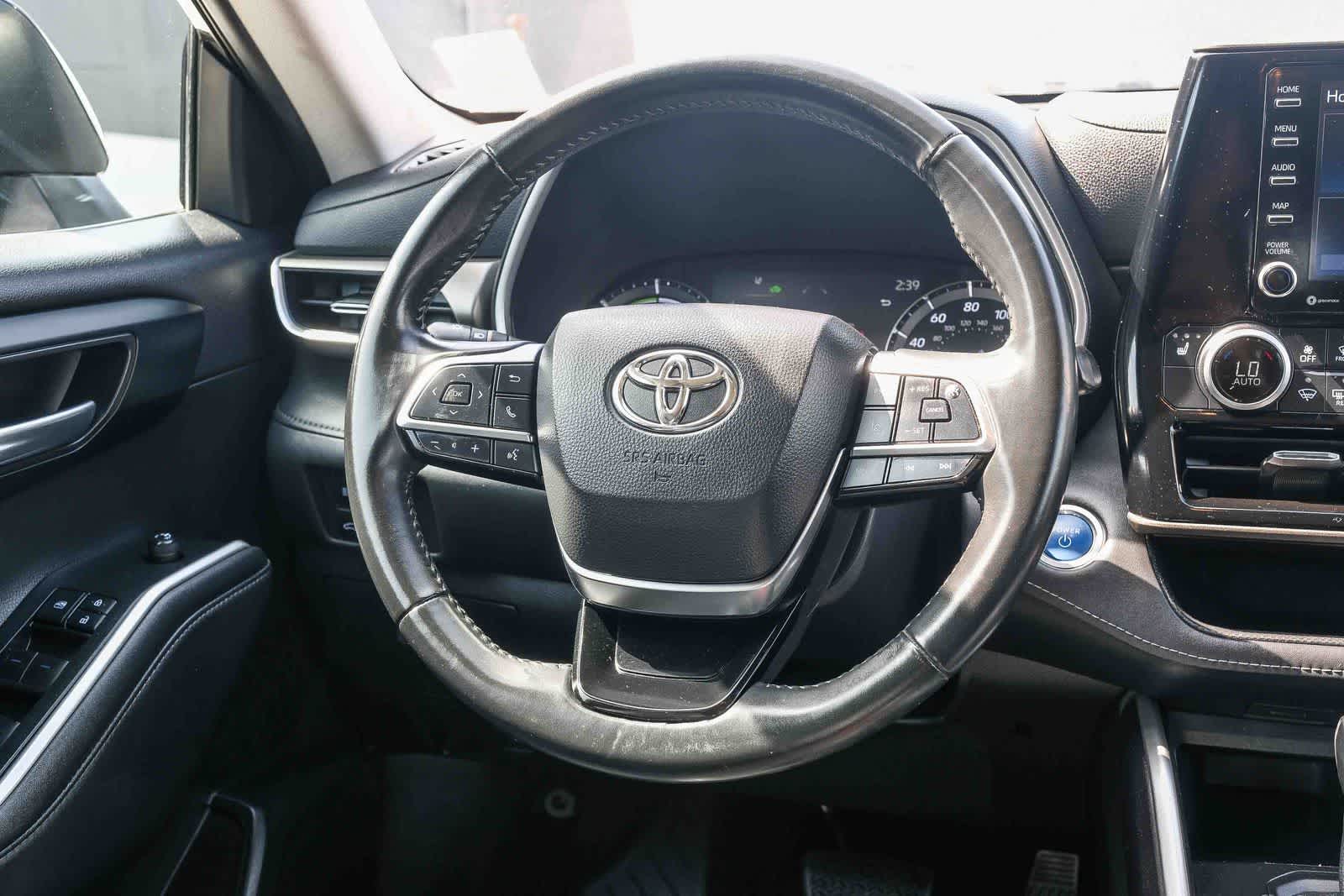 Thumbnail: 2021 Toyota Highlander - 16