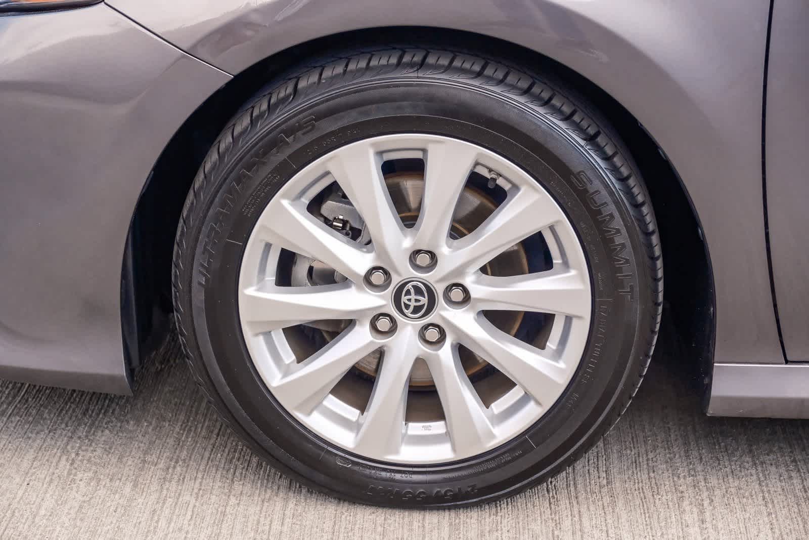 Thumbnail: 2019 Toyota Camry - 10
