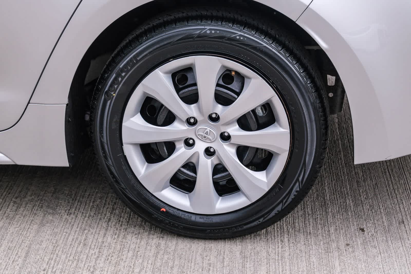 Thumbnail: 2023 Toyota Corolla - 9