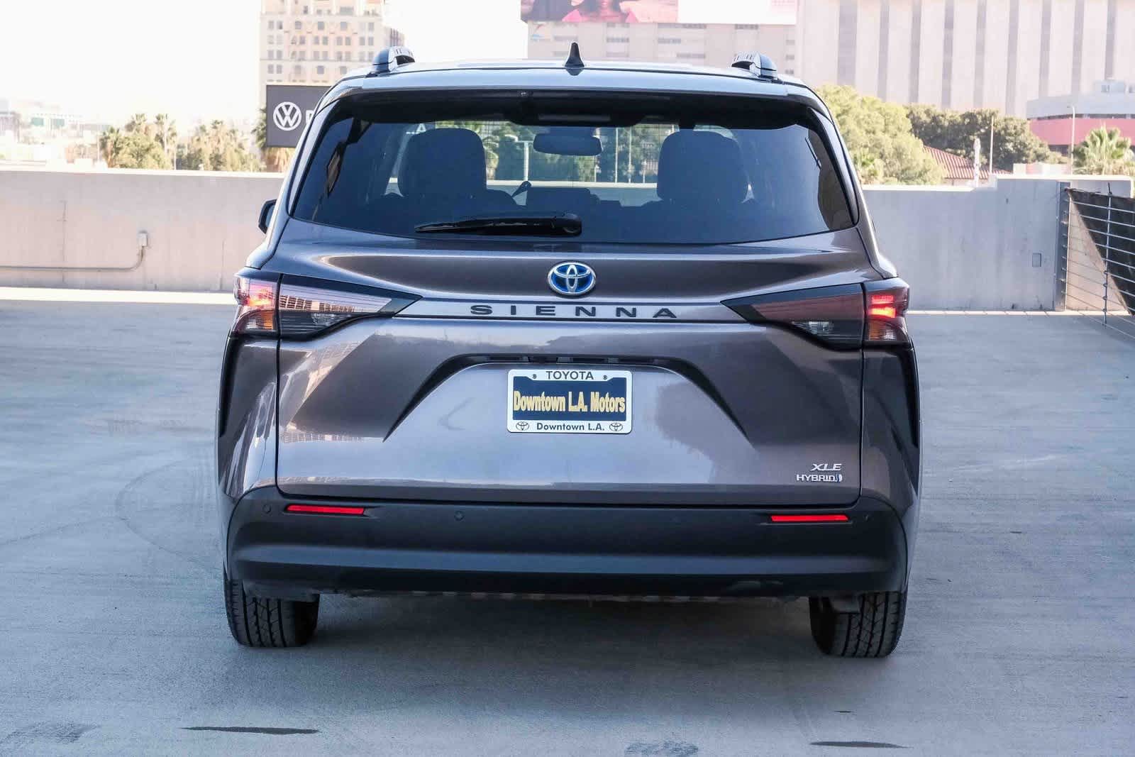 Thumbnail: 2023 Toyota Sienna - 5