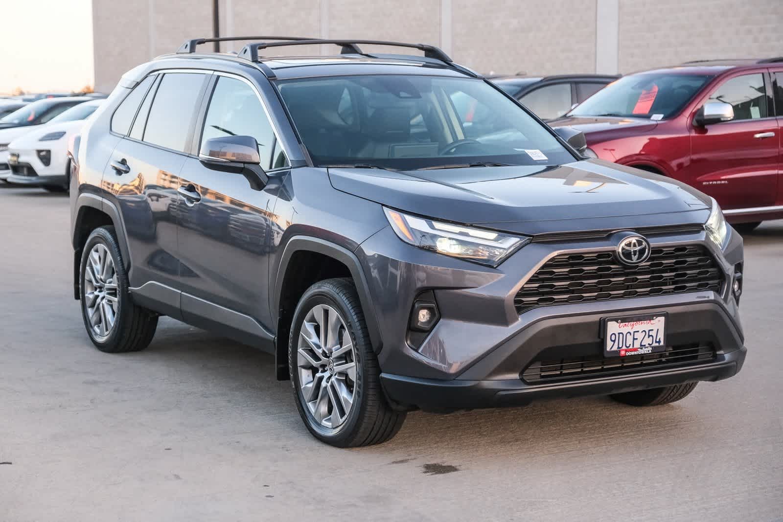 Thumbnail: 2022 Toyota RAV4 - 3