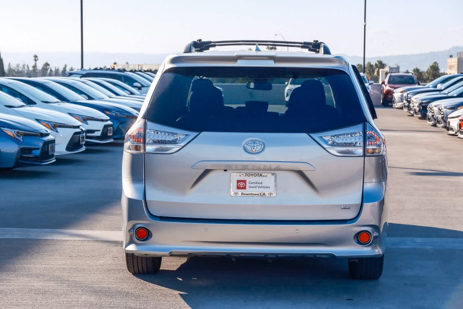Thumbnail: 2019 Toyota Sienna - 5