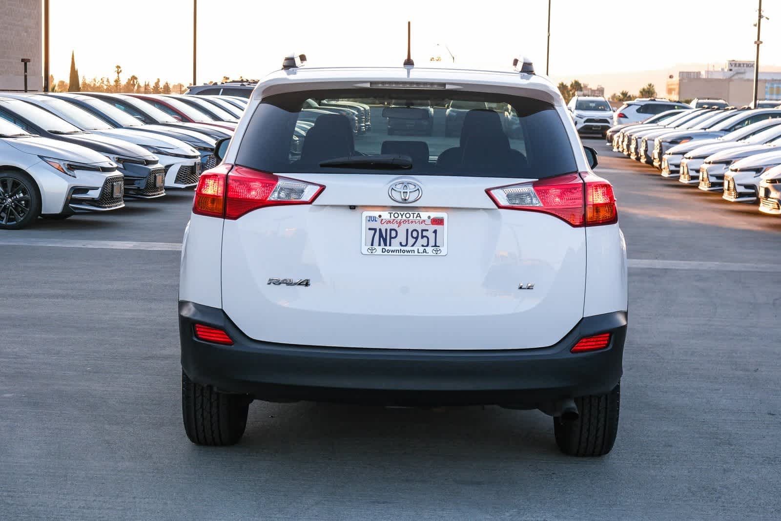 Thumbnail: 2015 Toyota RAV4 - 5