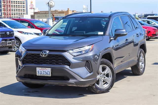 2024 Toyota RAV4 XLE -
                Los Angeles, CA